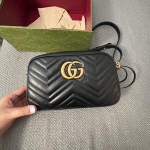 GUCCI Small Signature Quilted Bag